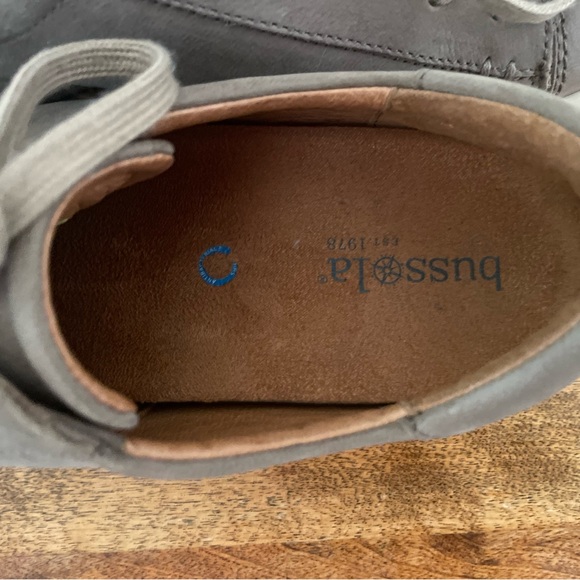 Bussola women’s fashion sneaker. - Picture 9 of 10